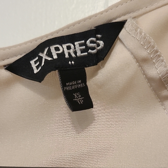 Express Women's Beige Blouse - Picture 2 of 3